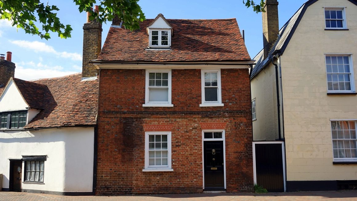 Upcoming Changes in the Housing Market Signals the End of the Property Boom in UK